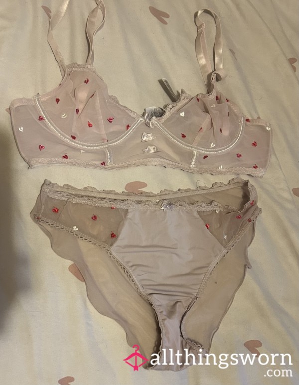 Worn For 2 Days No Wipe Cute Little Heart Set