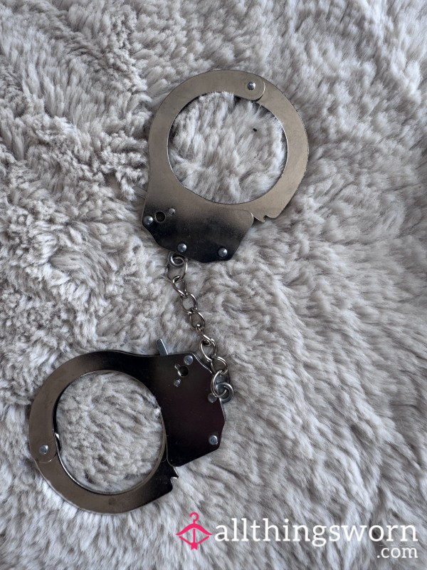 Worn Handcuffs ⛓️‍💥