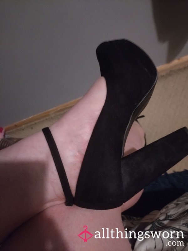 Worn High Heel Black Shoes With Ankle Strap Size 8
