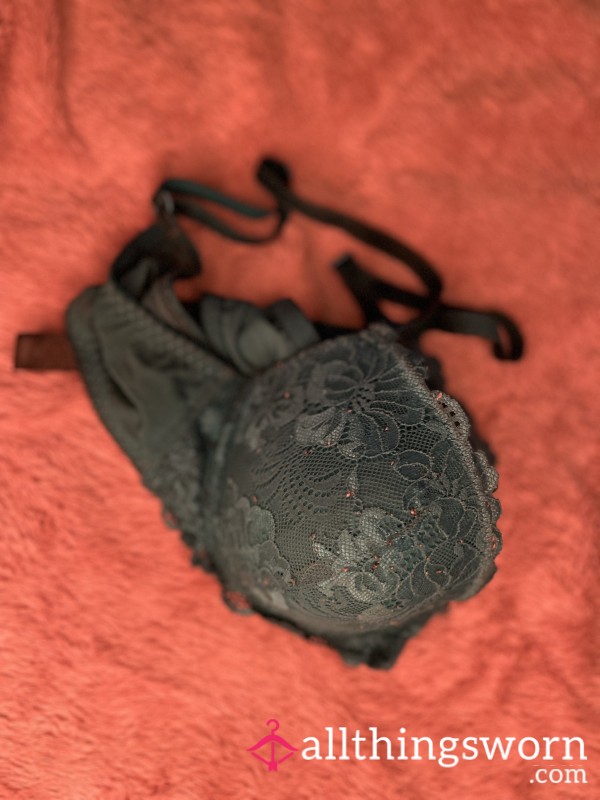 Worn Lacy Blue Bra🍒