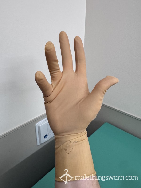 Worn Latex Gloves ✋👊