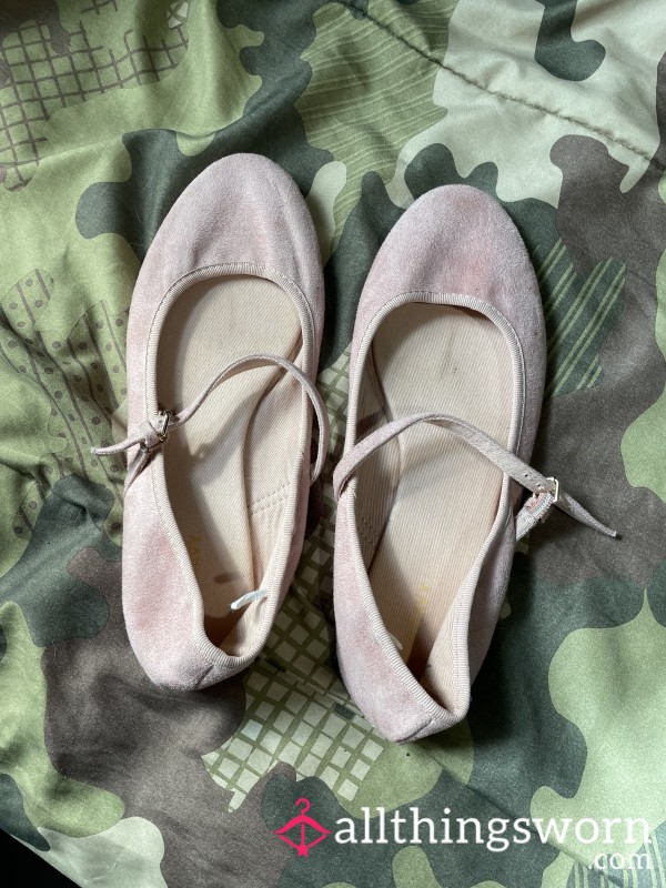 Light Pink Flats With Straps💖