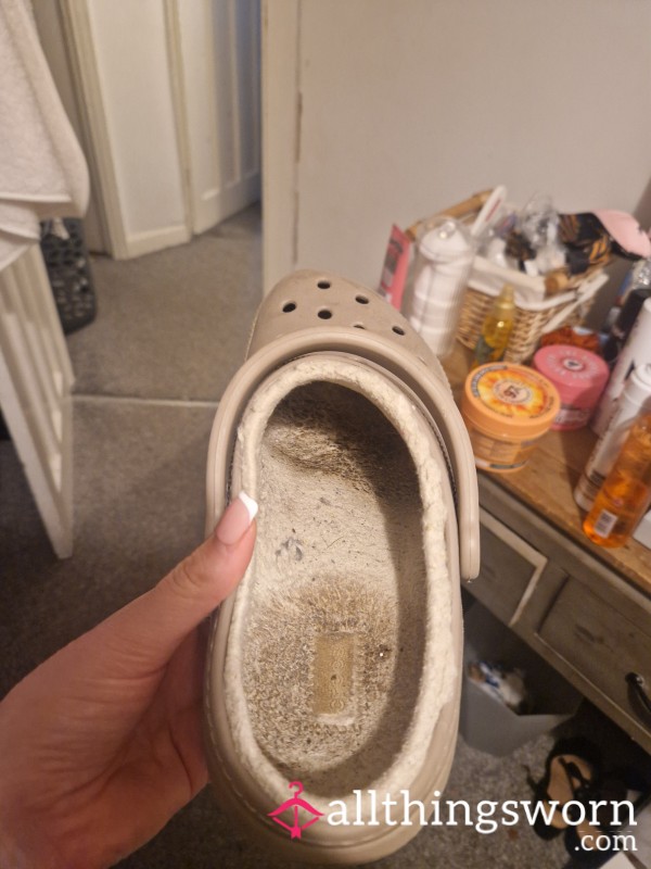 Worn Lined Crocs