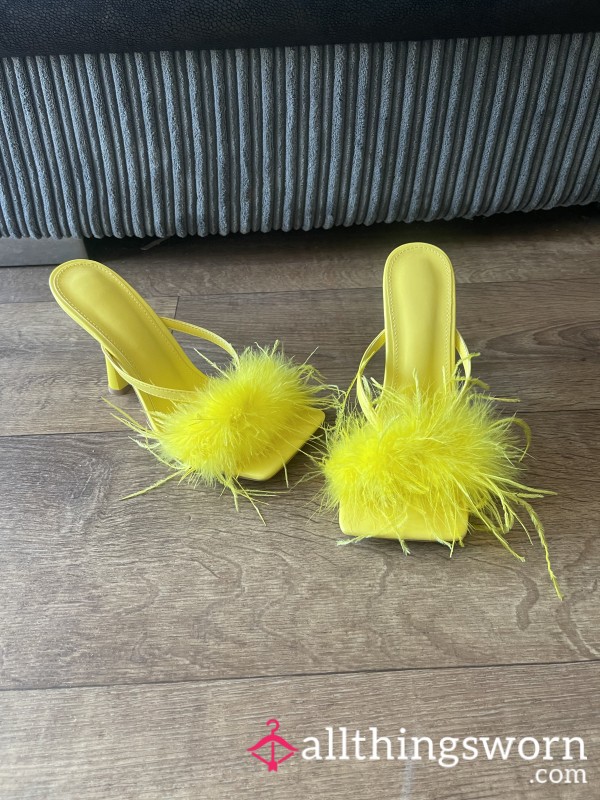 Worn Neon Yellow Fur Feather High Heel Sandals / Size UK 5 / P**p Toe. Bold & Playful 😈