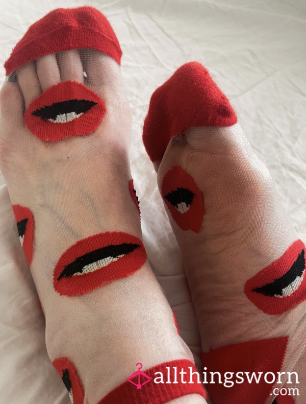 Worn Nylon Stockings – Exams And Hosp*tal Shifts Up Close