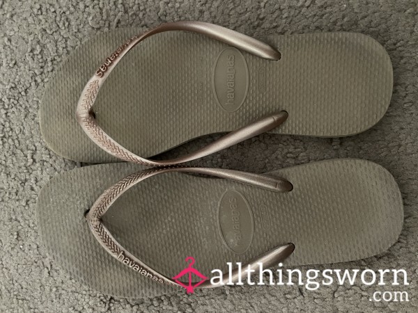 Worn Out Flip Flops Havaianas
