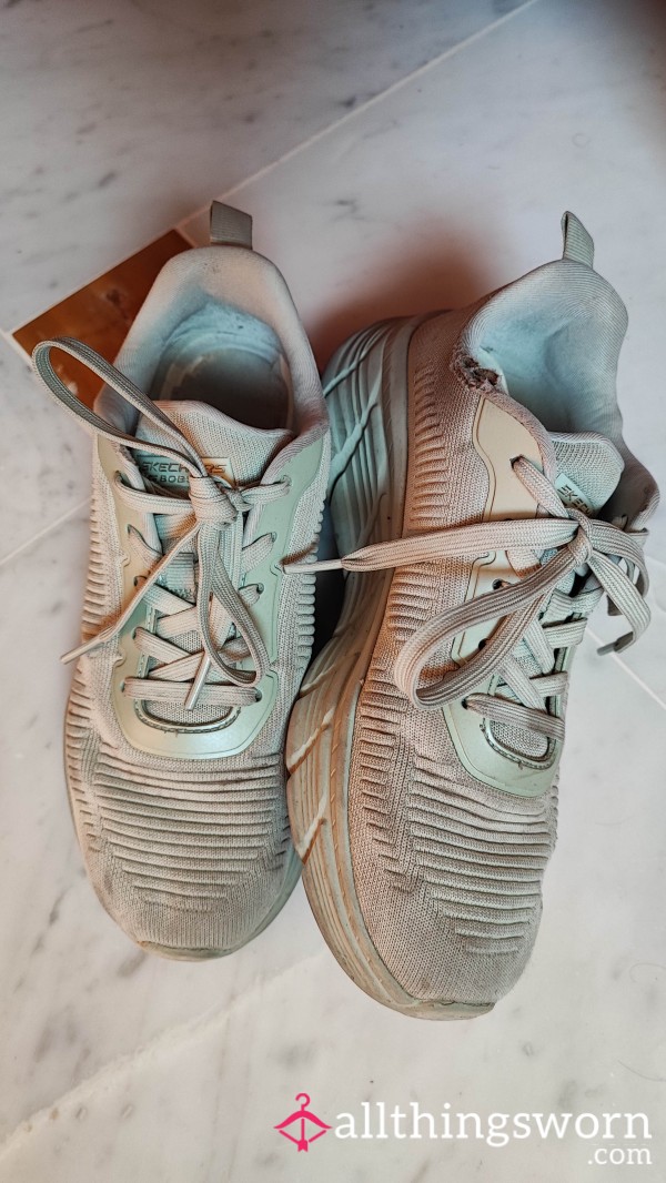 Worn-out Skechers: 1 Year Of Daily Use And Never Washed – 'No Socks' Option Available