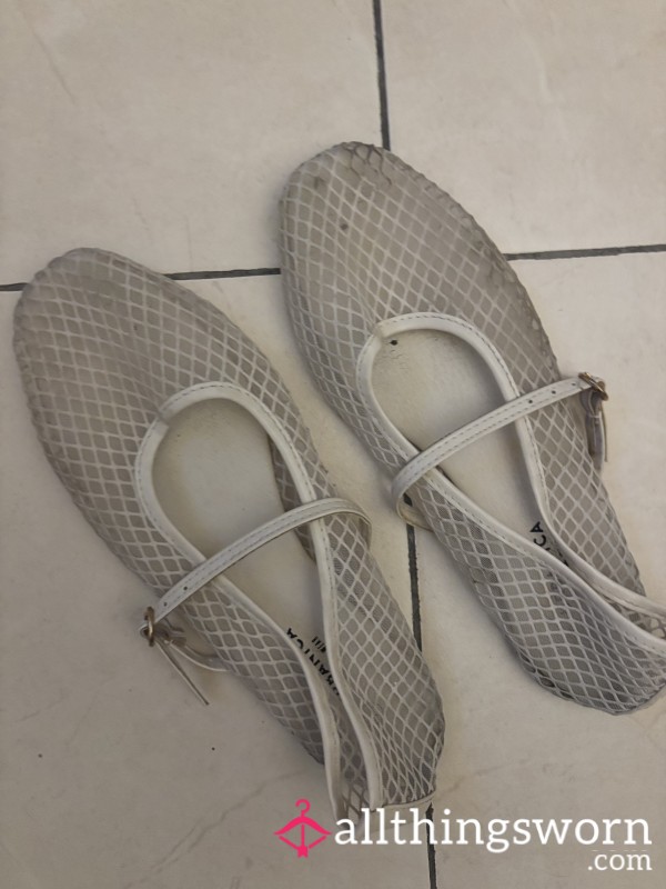***SOLD*** WORN OUT Stinky Ballerina Flats