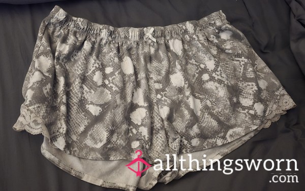 🔥 Worn Pajama Shorts – £25 (Postage Included) 🔥