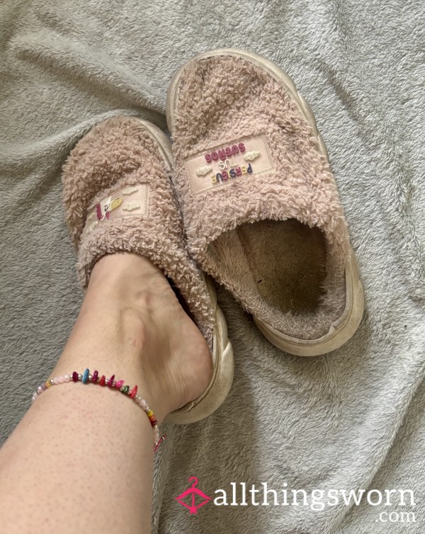 💗 WORN PINK FLUFFY SLIPPERS — Soft, Dirty & Deliciously Mine