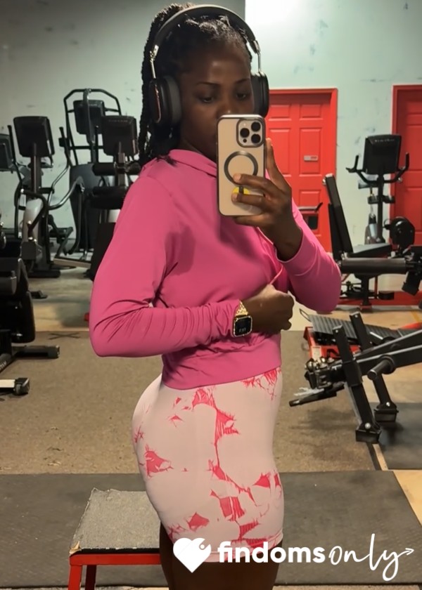 Worn Pink Gym Set – Top & Bottom Drenched In Sweat  Free Bra