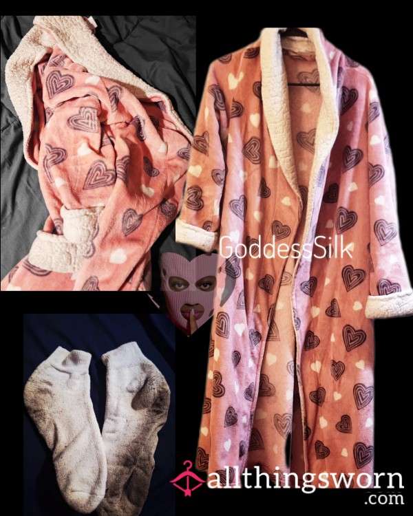 Worn Pink Heart Plush Robe - Super Soft Fuzzy Long Robe With Natural Scent - Melanin Saturated ✨️72 Hr Dirty White Sock Included
