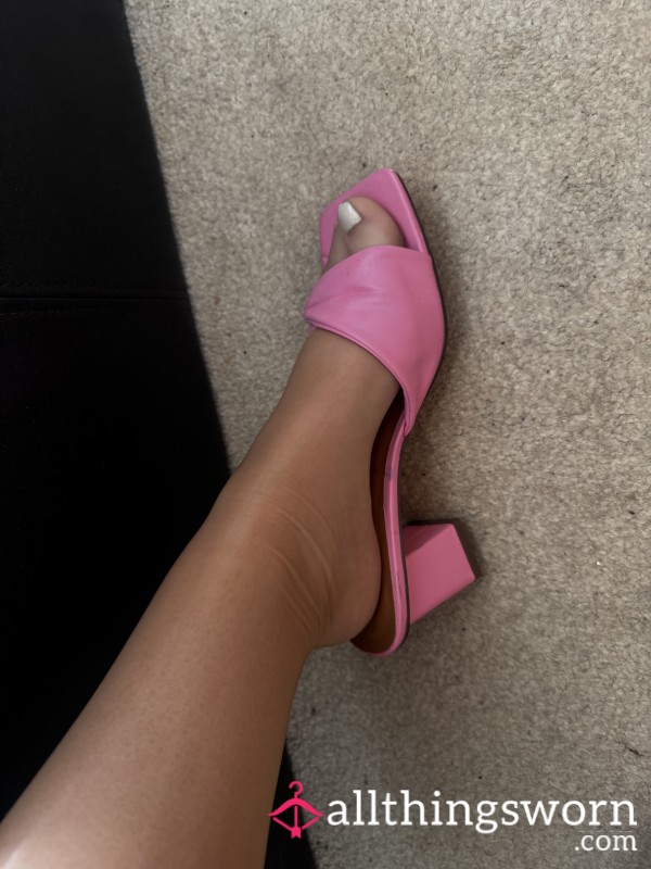 Worn Pink Leather Block Heels 💘