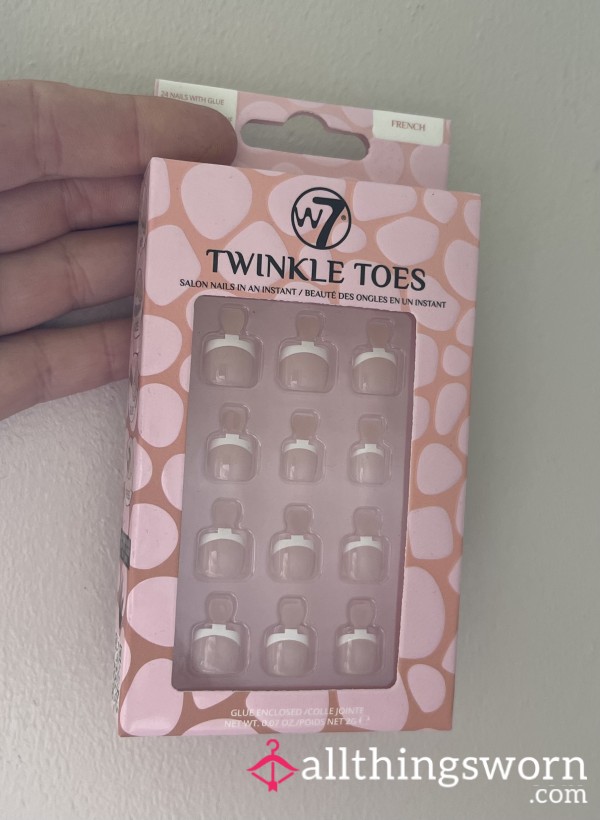 Worn Press-On Nails 🦶 💅