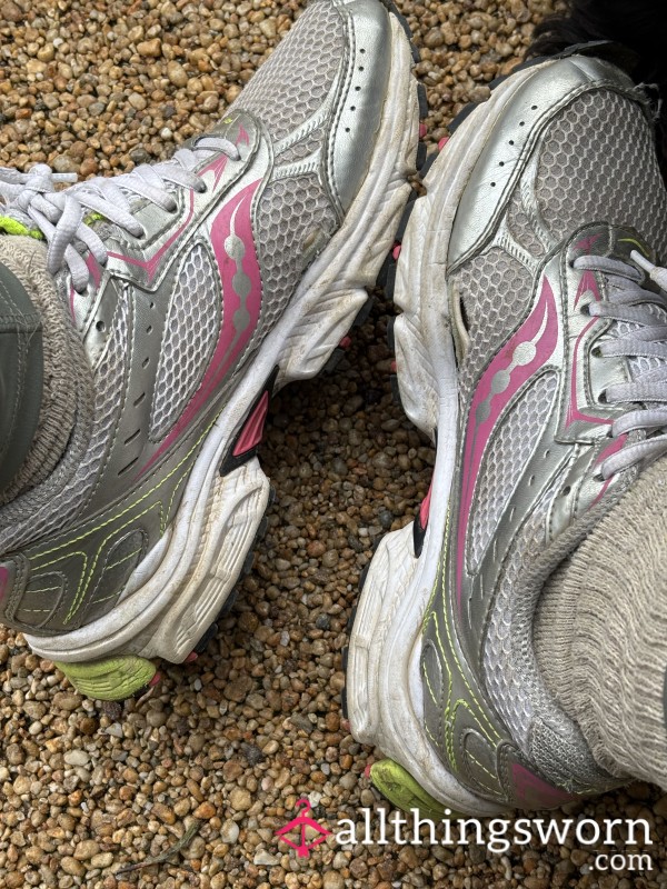 🧡Worn Running Shoes