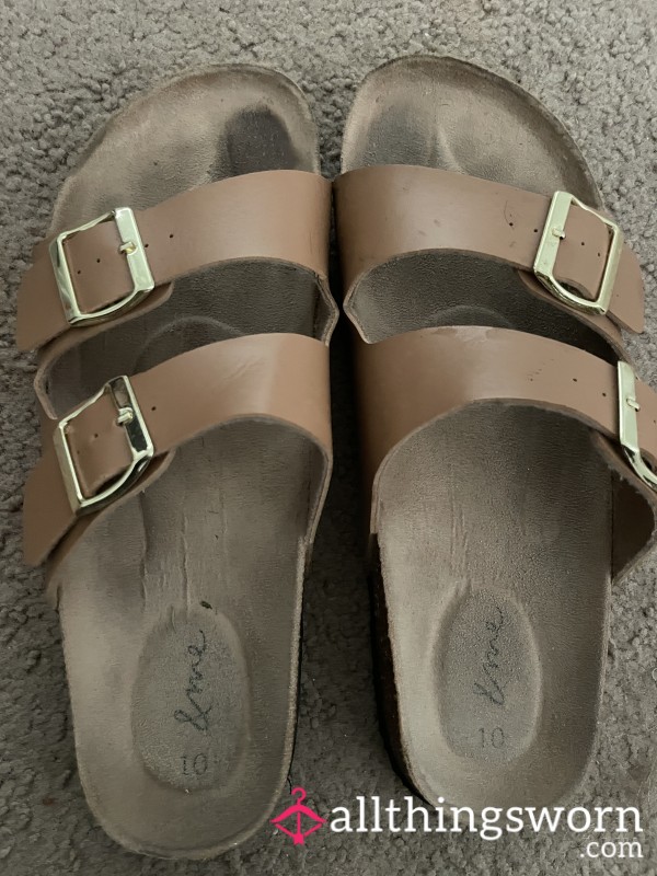 Worn Sandals Au 10
