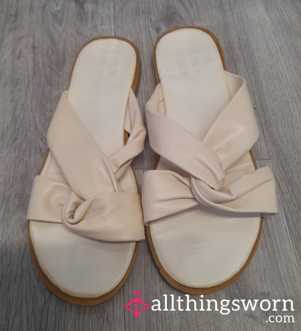 Worn Sandals/sliders