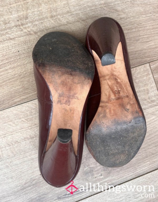 WORN S**Y RED HOT HEELS 👠