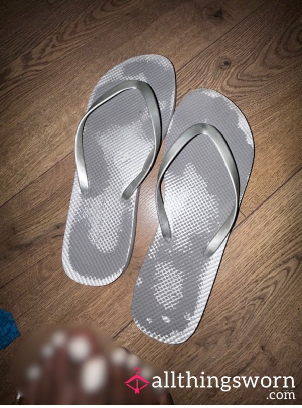 Worn Silver Toe-Imprinted Flip-Flops👣