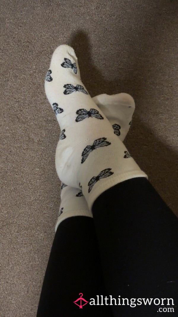 WORN Size Small Bu*terfly Socks
