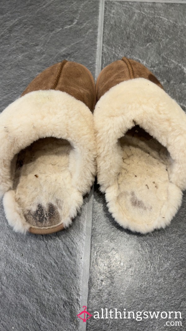 Worn Slippers 💋