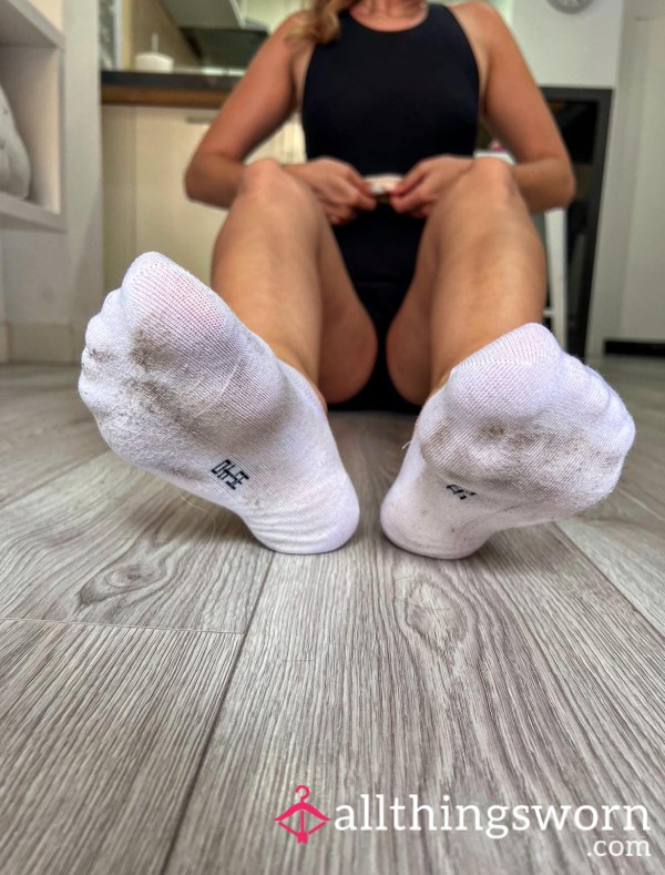 🔥 Worn Smelly White-Coloured Training Ankle Socks – Heat, Scent & Pure Temptation To Worship 👃