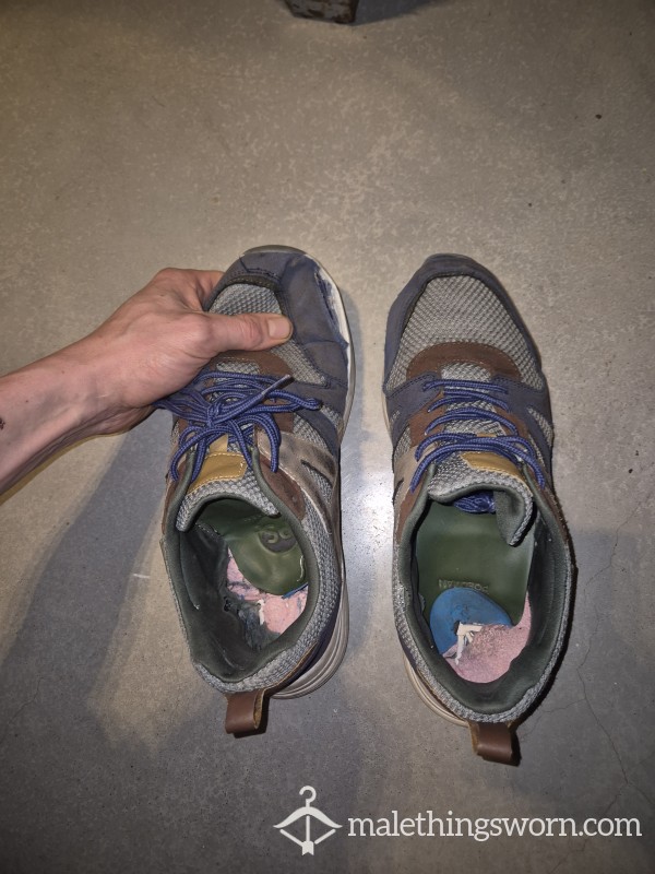 Worn Sneakers Size 43