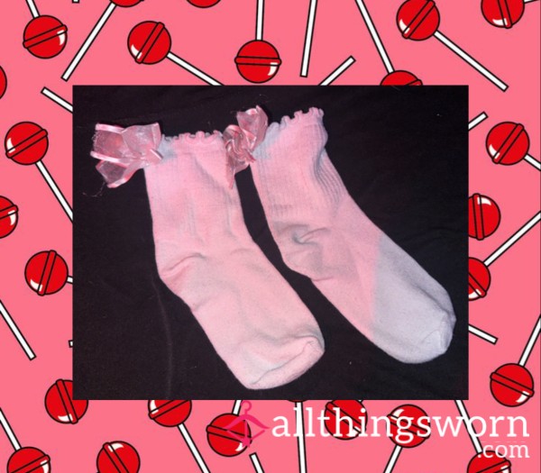 Worn Bow Socks