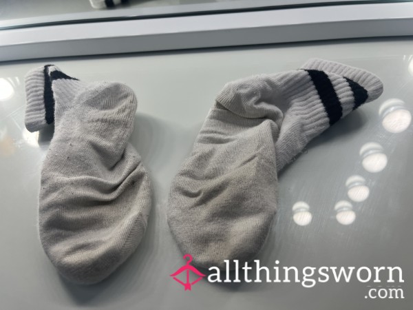 Worn Socks 🧦 🦶🏽