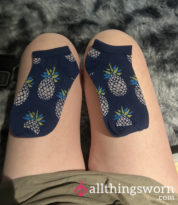 Worn Socks 🧦