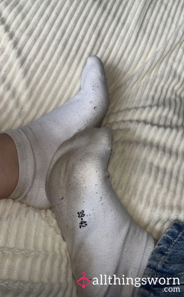 Worn Socks 🦶