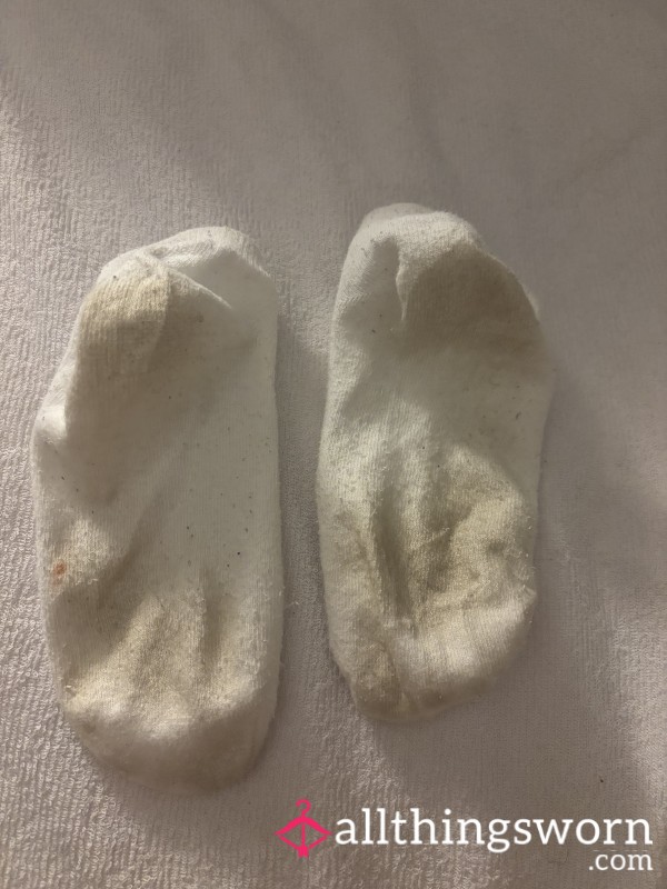 Worn Socks Whilst Doing Chores 🧦