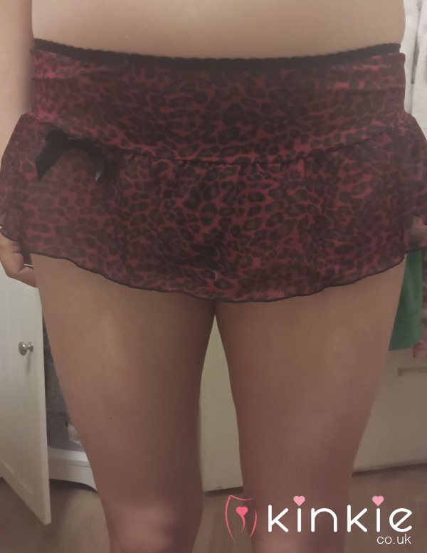Worn Thong, Pictures And A Short Video Clip 🤩