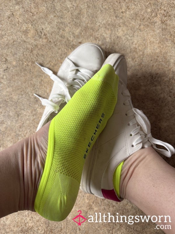 Worn Trainers /sneakers/pumps