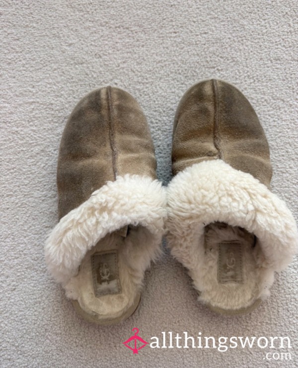 Worn Trashed Uggs Size 4 🤢🤢🤢 INTRODUCTORY OFFER! £45!