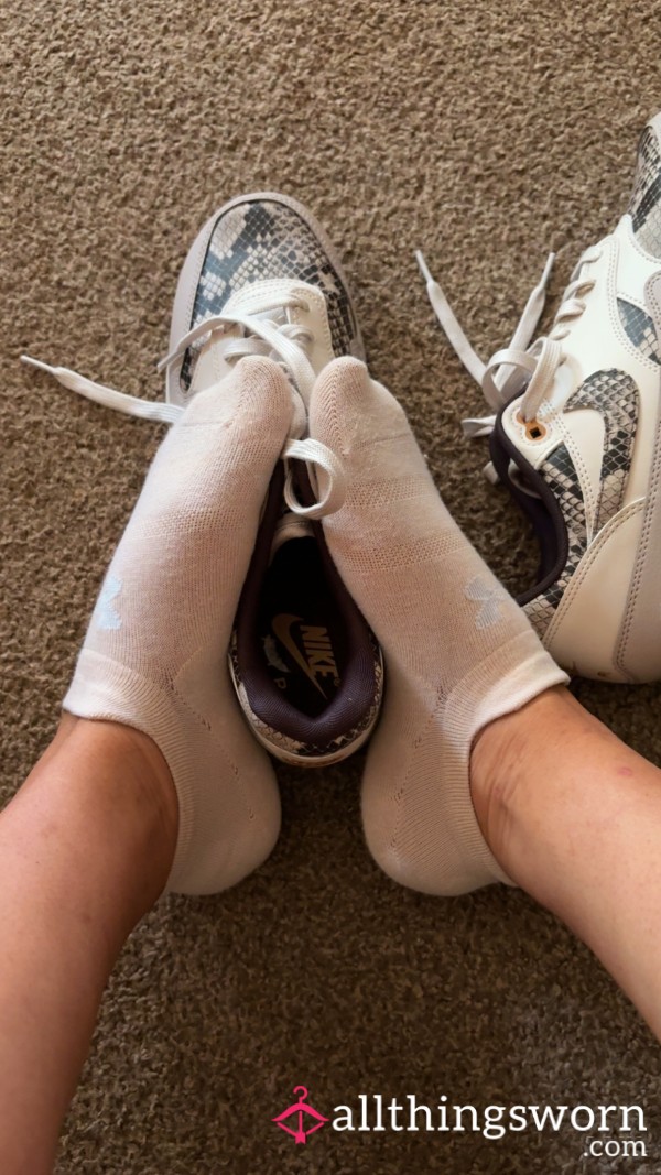 🌟 Worn Under Armour Socks – 2 Days Of Adventure 🌟