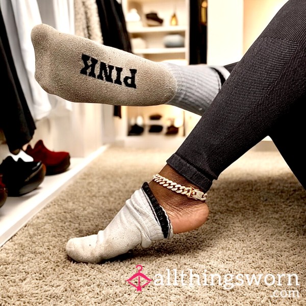 Worn Victoria’s Secret PINK Crew Socks  (blk/white)