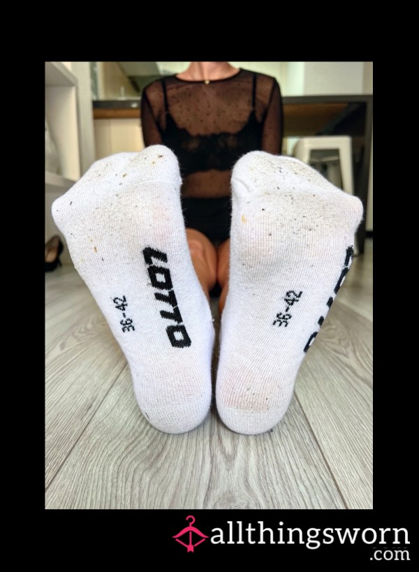 🔥🤍 Worn White And Black-Coloured Socks – Heat, Scent & Pure Temptation To Worship