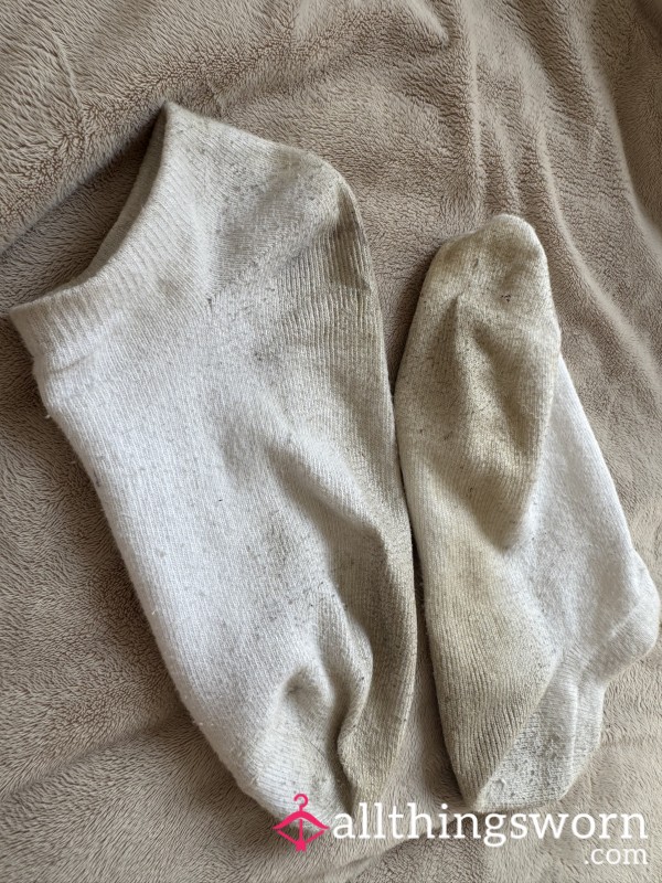 Worn White Ankle Socks – 7 Days Of Pure Scent