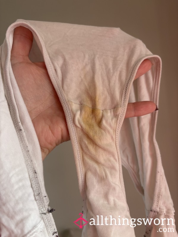 Worn ‘white’ Knickers 🤤