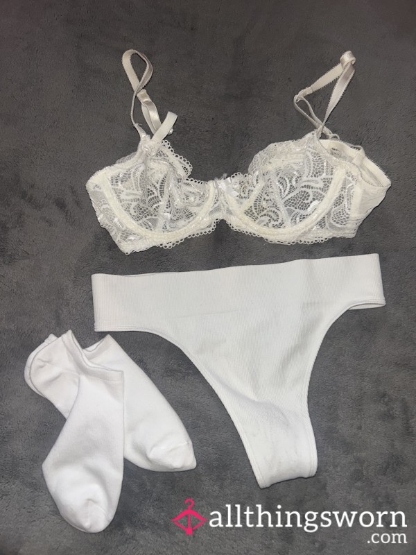 Worn White Set 👀
