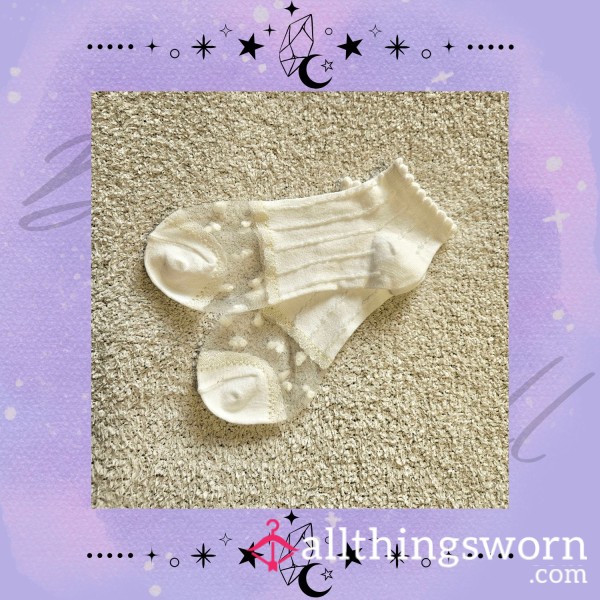 💖 Worn White Sheer Polka Dot Accent Ankle Socks 💖