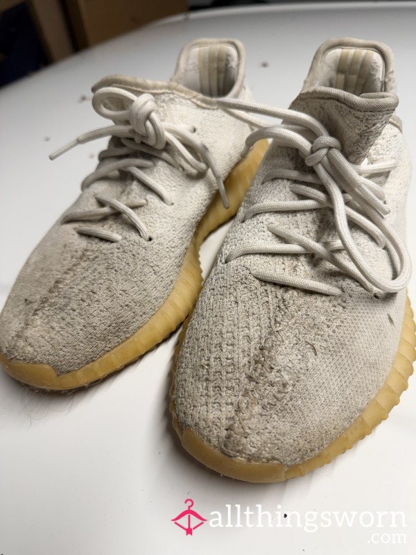 Worn White Sneakers. 6 Years Of Loving These Shoes 👣💦
