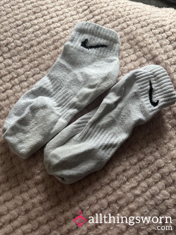 Worn White Socks 🧦