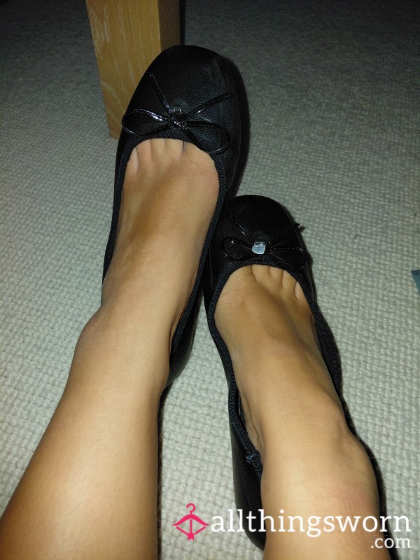 Wornout Black Ballerina Style Shoes Size 4