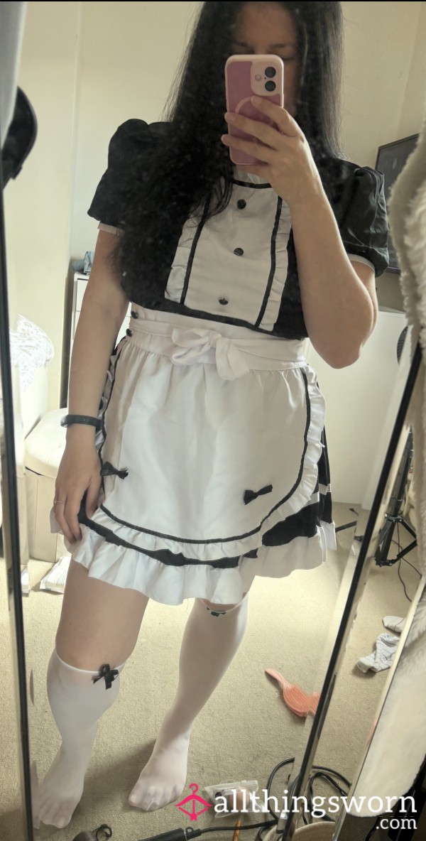 Worship A Maids Feet