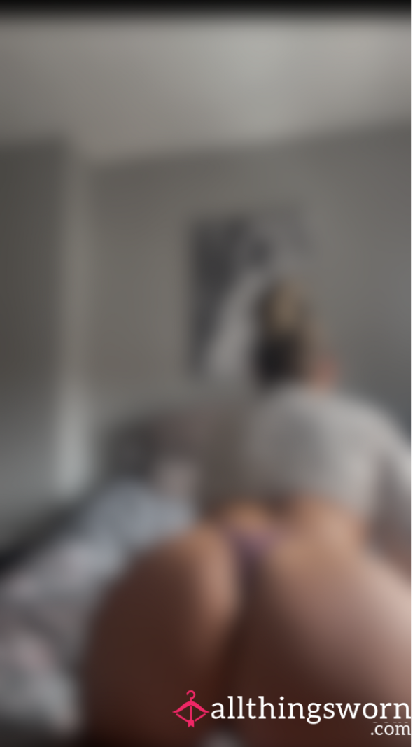 Worship My Fat A**🧎‍♂️‍➡️🍑