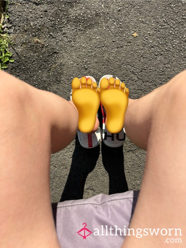 Worship My Feet On Your Knees 8 Pics
