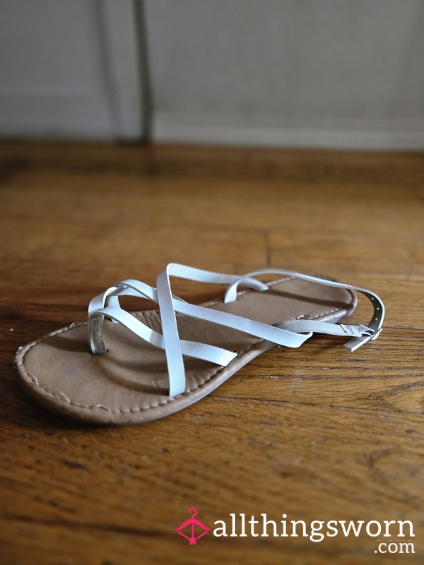 🩴 Worship My Summer Sandal – Custom POV Or Humiliation Content