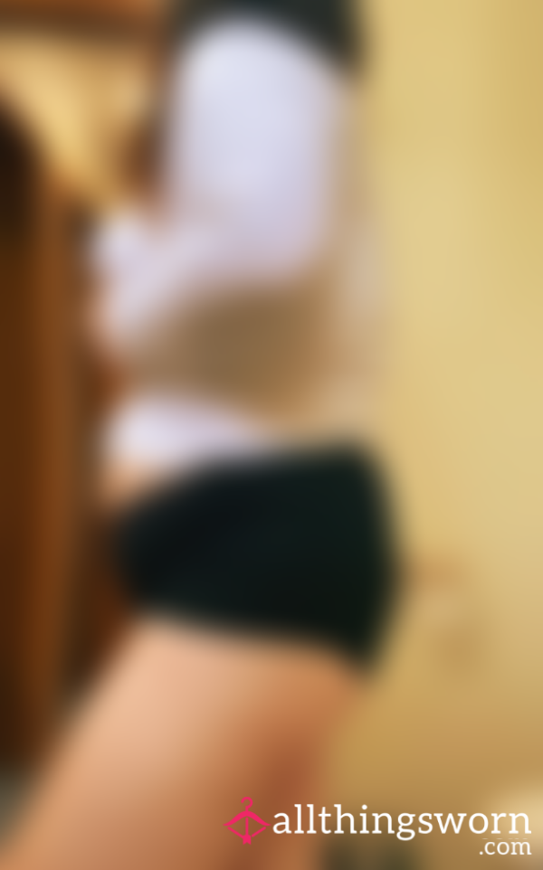 Worship Your Goddess. 🧎‍♂️‍➡️a** And Pu**y Edition.